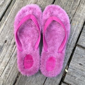 Pink Ugg flip flops